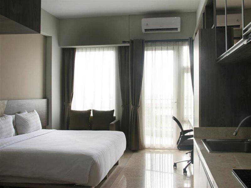 Graha Makara Suite Hotel & Residence Cikarang Exterior photo